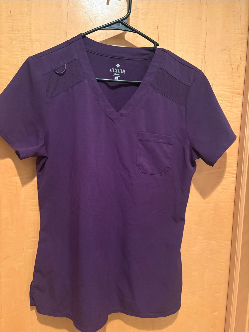 Med Couture Short Sleeve V-Neck Scrub Top in Purple